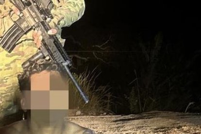 Tres personas fueron detenidas.