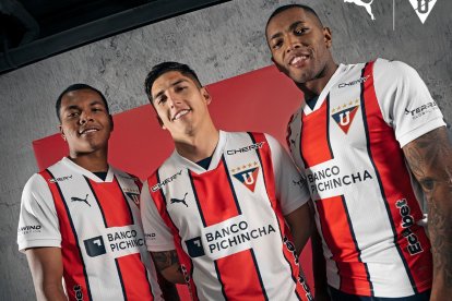 Liga de Quito estrena camiseta conmemorativa.