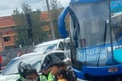El bus estaba en el carril del Corredor surde los alimentadores de transporte urbano.