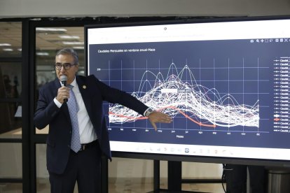 El ministro Goncalves explicó la situación de la represa.