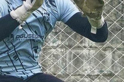 Andrés Castillo arquero de Astillero que juega en el estadio de la Espol.