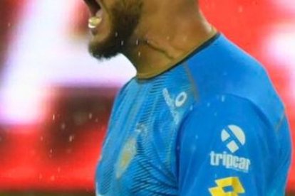 Charles Vélez hizo el penal de la clasificación de El Nacional.