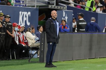 El español Javier Rabanal tiene la misión de retomar el estilo de juego que fue un sello de los negriazules.