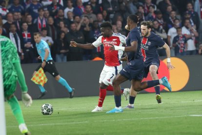 William Pacho es una de las estrellas de PSG.