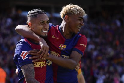 Raphinha y Lamine Yamal estuvieron presente en el marcador ante Real Madrid.