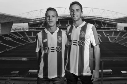 André Felipe y Diogo Jota, con las camisetas de Porto, club en el que se formaron.