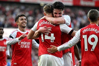 El Arsenal inglés llega con campaña perfecta en la Champions League.