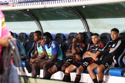 Los problemas dirigenciales y deudas opacaron el accionar deportivo de los jugadores del equipo que terminaron peleando puestos de copa en el año 2025.Archivo