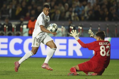 El delantero francés Kylian Mbappé comandará el ataque madridista.