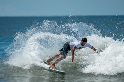 Jonathan Zambrano triunfó en el regreso a las competencias oficiales.