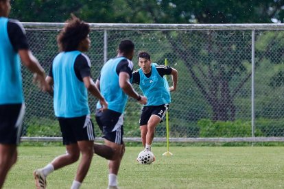 Emelec recibe a Delfín en el Capwell.