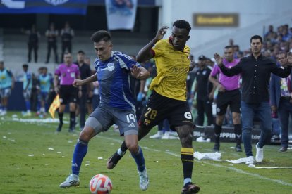 Barcelona sc y Emelec se enfrentarán en una nueva edición del Clásico del Astillero.