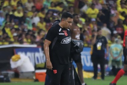 César Farías, entrenador del Barcelona SC, dirigió con éxito su primer Clásico del Astillero.