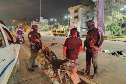 Se registraron aprehensiones durante el toque de queda.