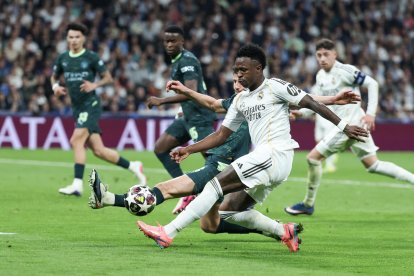 Vinícius Jr. comandará el ataque de Real Madrid en el partido en Inglaterra.