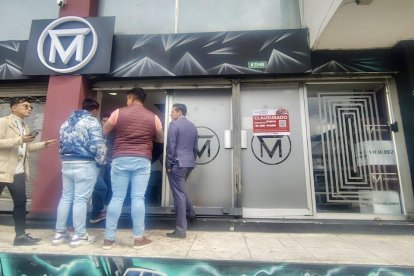 La clausura se ejecutó tras varias denuncias de estafa.