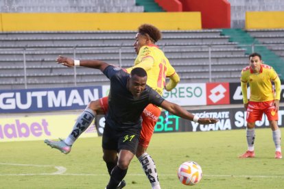 Aucas y Orense medirán fuerzas en la LigaPro 2026.
