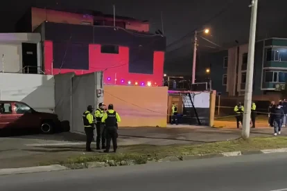 Hasta el lugar de los hechos llegaron personal de la Policía Nacional para tomar el procedimiento correspondiente