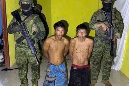 Los sospechosos serían integrantes de Los Choneros y, según los militares, son peligrosos.