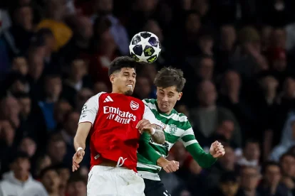 Piero Hincapié defensa del Arsenal de Inglaterra.