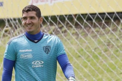 Jorge Pinos denuncia una supuesta falsificación de su firma.