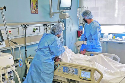 Salud hizo pública la cantidad de personal de esa institución que se ha contagiado.