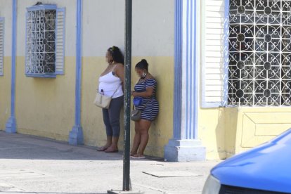 Las chicas ocupan ocho cuadras de la calle 17