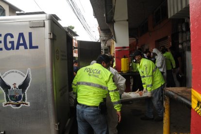 El cadáver fue llevado a la morgue de la ciudad de Quevedo.