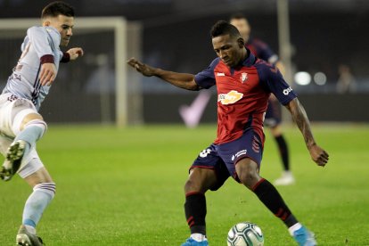 Pervis Estupiñán tuvo una destacada actuación con el Osasuna, en el duelo ante la Real Sociedad.