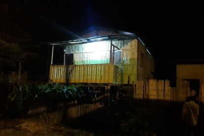 En el interior de esta casa se desarrolló el alterado de la pareja.