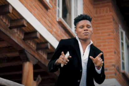 Brayan De Jesús es el protagonista de su tema que se titula: 'No digas nada' y que está colgado en Youtube.