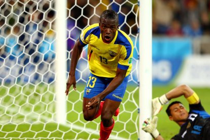 Enner Valencia fue autor de los dos goles con los que Ecuador derrotó (2-1) a Honduras, en el Mundial de Brasil 2014.