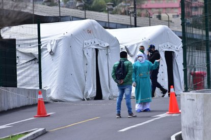 En el hospital del IESS Quito Sur se han atendido a 11.216 personas con síntomas respiratorios durante la emergencia.