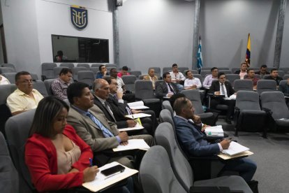 Los directivos del balompié nacional se reunirán vía Zoom para tratar de recibir el dinero que están entregando los entes internacionales del fútbol.