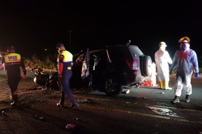 Dos policías y una ciudadana civil perecieron en el accidente vial.