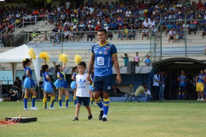 El volante del Delfín de Manta, Richard Calderón, aseguró que por la pandemia del coronavirus se ha visto afectado el presupuesto del club.