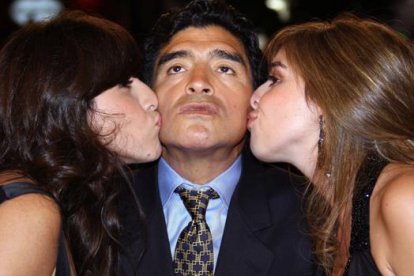 Cuando todo era felicidad, Diego Armando Maradona y sus hijas.