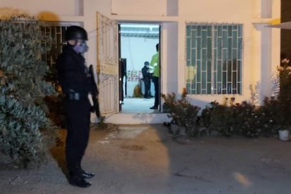 Varios allanamientos hicieron los agentes para detener a los sospechosos.