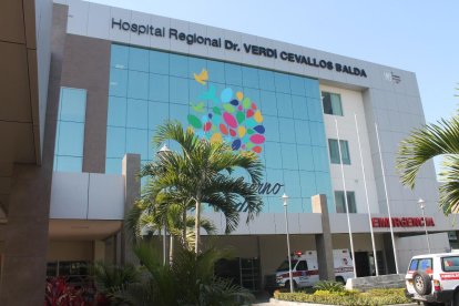 La víctima permanece en delicado estado en el hospital de Portoviejo.