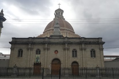 La Basílica del Sagrado Corazón de Jesús construida en la ciudad de Riobamba.
