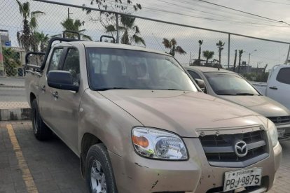 La camioneta sustraída fue encontrada en la ciudadela Por un futuro mejor, en Durán