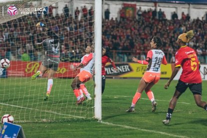 Las mujeres piden jugar en septiembre, cuando el virus sea menos dañino.