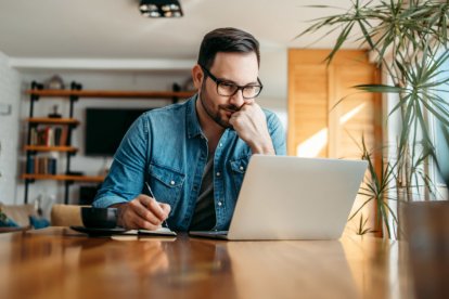 Referencial. Para algunos empleados, hacer teletrabajo es adecuado por los tiempos que se vivien, pero algunos creen que son explotados por los jefes.