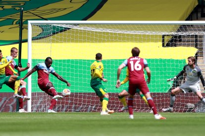 En el fútbol profesional inglés andan a la caza de los 'sospechosos'.