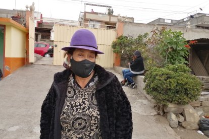 Elsa Núñez debe pagar la mitad de la deuda en un mes, el resto en cuatro meses.