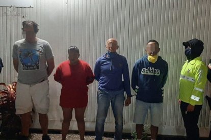 Los detenidos se movilizaban en un carro robado en Guayaquil.