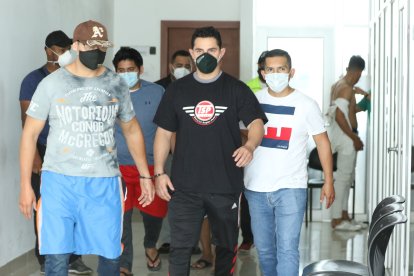 La mañana de ayer los cinco sospechosos fueron llevados a una cárcel de Guayaquil.