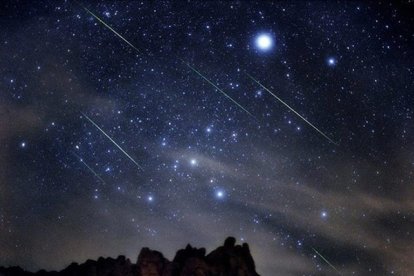 Referencial. Entre lo que queda de julio y todo agosto se podrá ver la lluvia de meteoros que iluminarán el cielo.