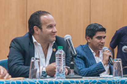 El presidente de la FEF, Francisco Egas, está en el ojo de la polémica, por haber entregado cheques antes de haber sido elegido como titular de la Ecuafútbol en 2019.