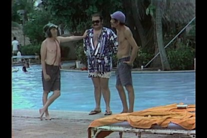 Roberto Gómez Bolaños, Édgar Vivar y Ramón Valdéz interpretaban una escena de 'El Chavo del 8' en Acapulco.